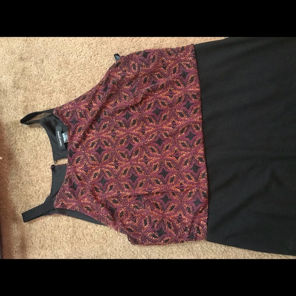 Gorgeous dress with shimmer - Picture 2 of 2